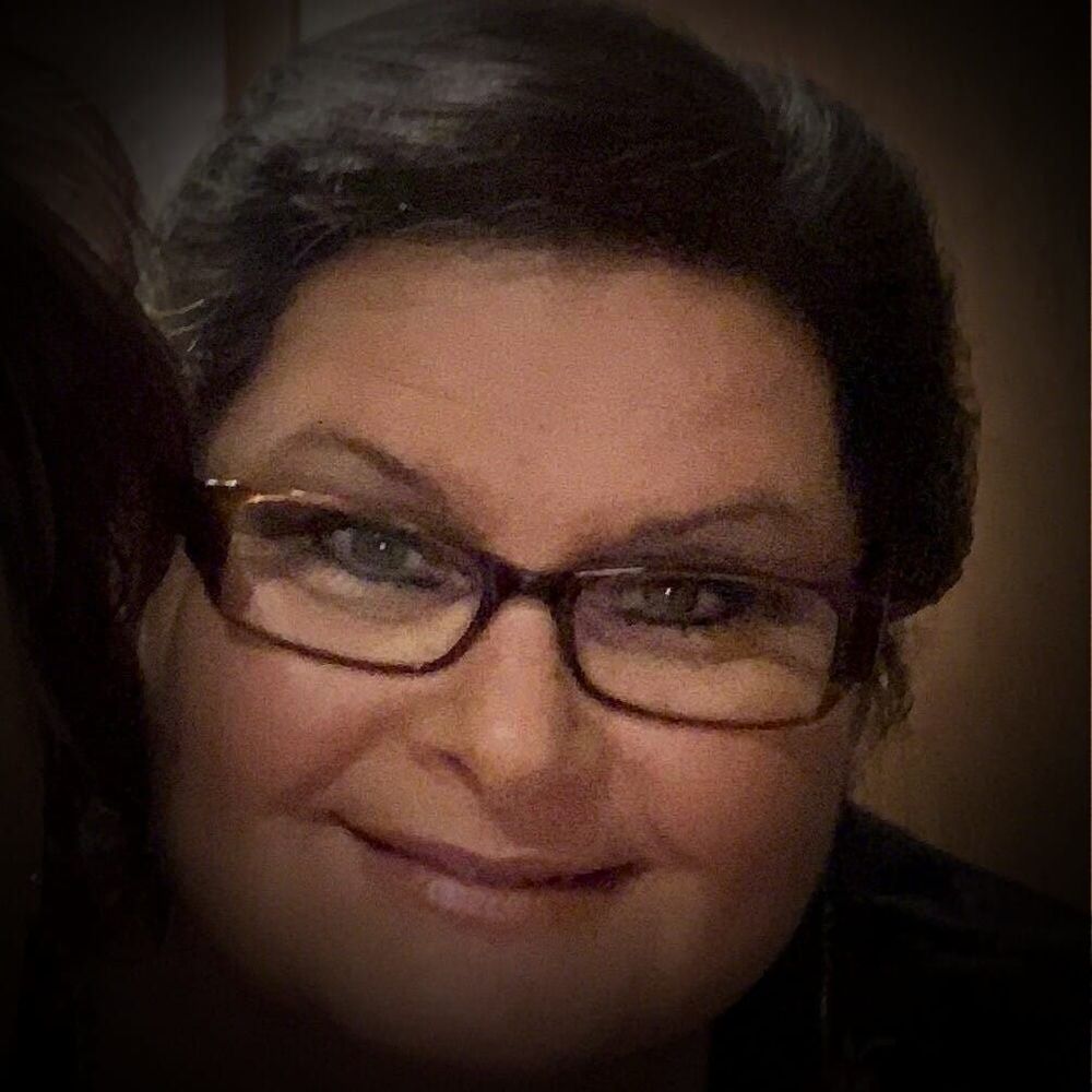 Meet your Posher, Vivian